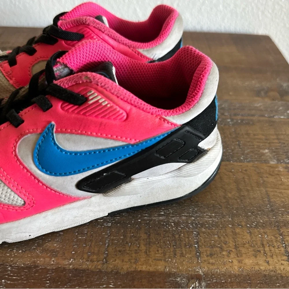 Nike pink running